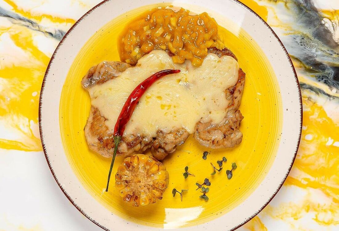 Куриный стейк с манго чатни