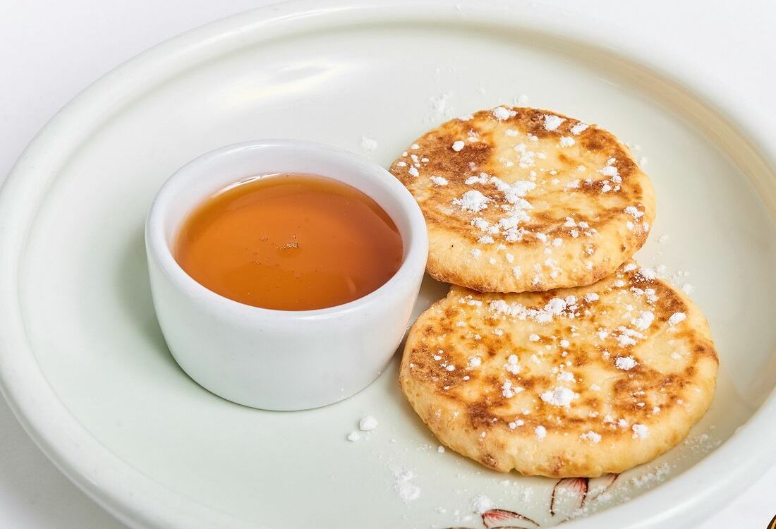 Сырники со сметаной