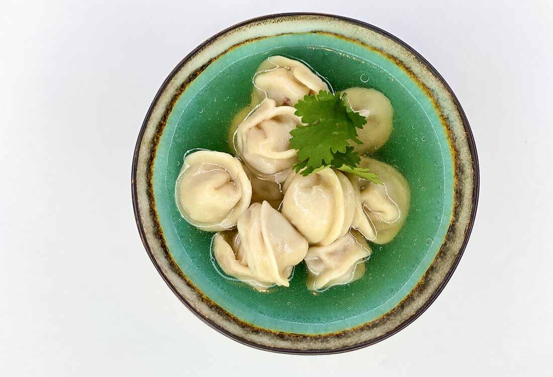 Пельмешки с бульоном