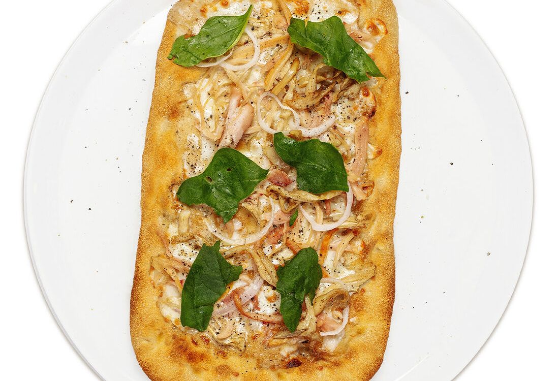 Пицца с лесными грибами и копченой курицей 30 см