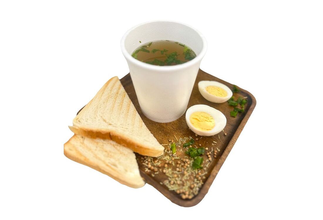 Бульон с яйцом