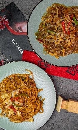 № 007 Лапша жаренная с морепродуктами под соусом Том Ям