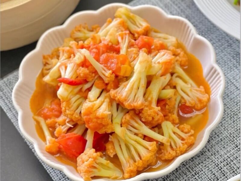 Брокколи жареные с помидорами 