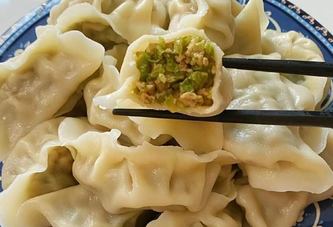 Китайские пельмени со свининой и сельдереем