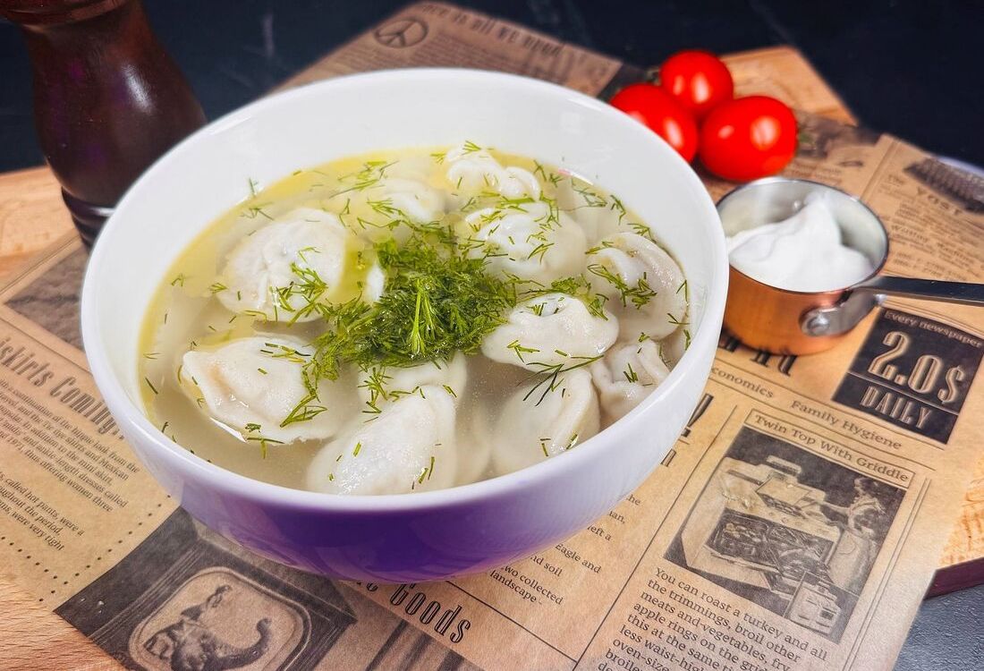 Пельмени с бульоном