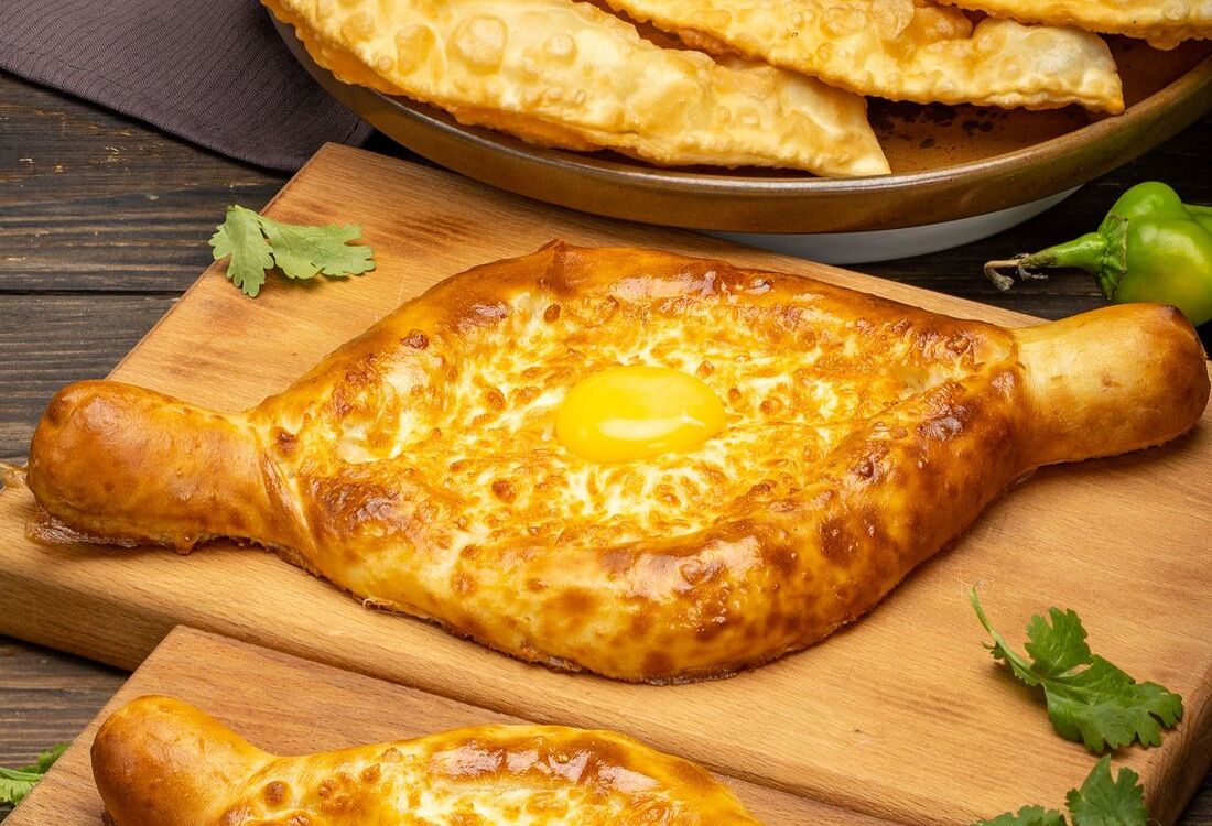 Хачапури по-аджарски