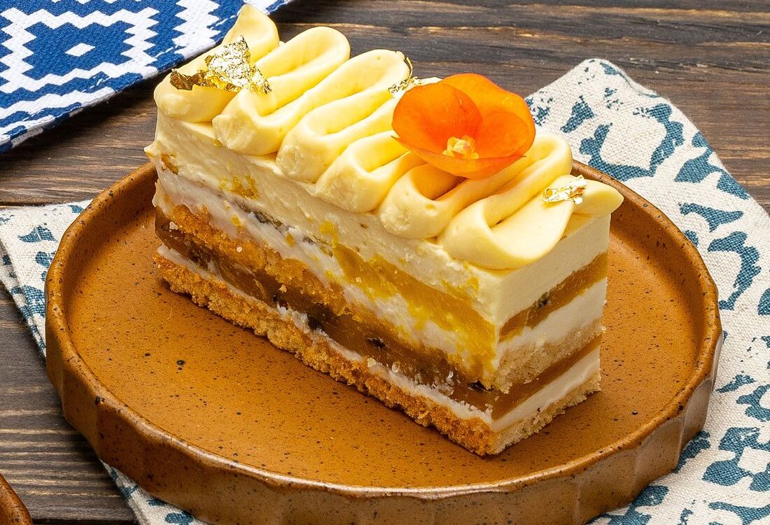 Манговый десерт