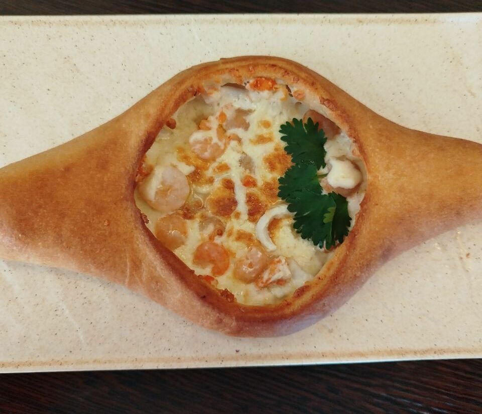Хачапури с морепродуктами