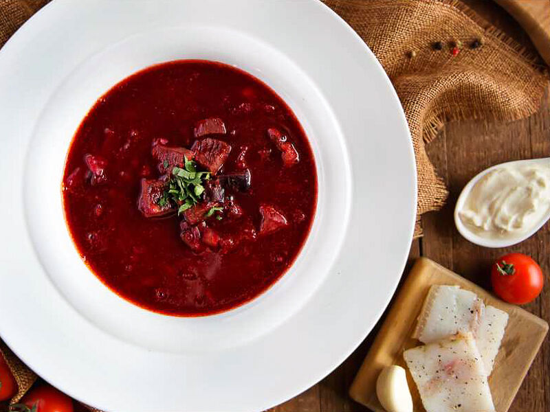 Борщ с черносливом и белой фасолью