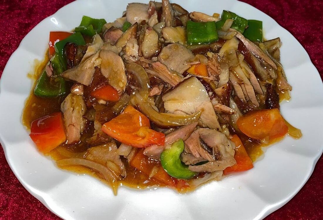Рулька кусочками с овощами №48