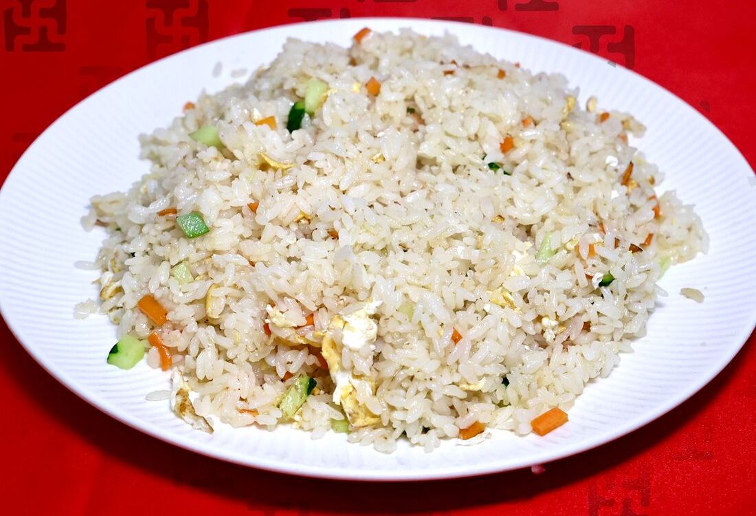 Жареный рис с яйцом и овощами №51