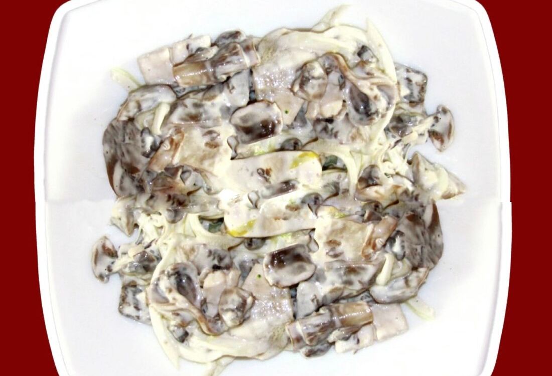 №W84 Курица с шампиньонами под майонезом