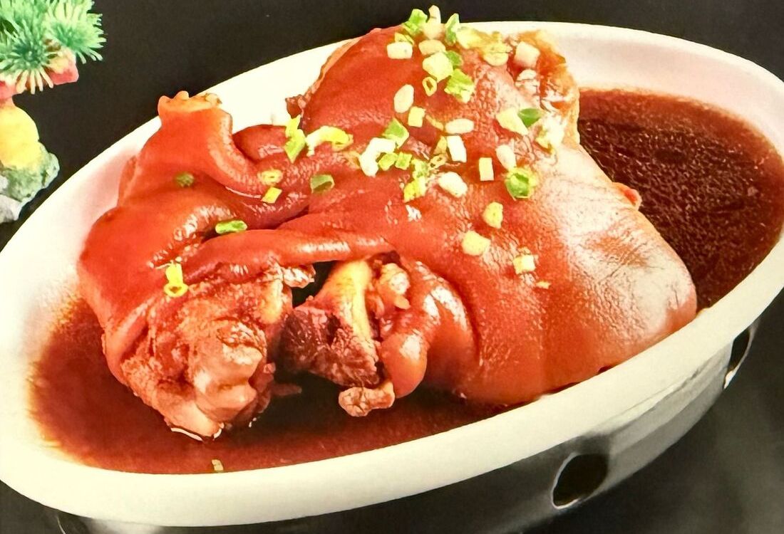 8. Рулька в соусе