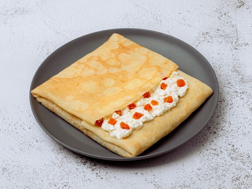 Блин с творогом и курагой